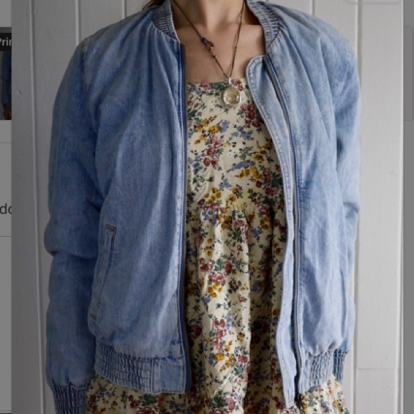 Medium American Eagle Cotton Lined Jean Jacket - Picture 1 of 4